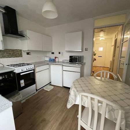 Spacious Bungalow In London, Near Central London, The Excel Centre And The O2, Ideal For Families Exterior photo